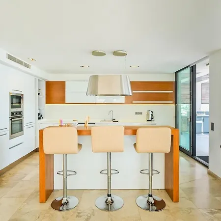 Luxury Sea View For 10 Guests In Kalkan فيلة