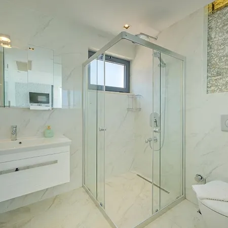 Luxury Sea View For 10 Guests In Kalkan וילה